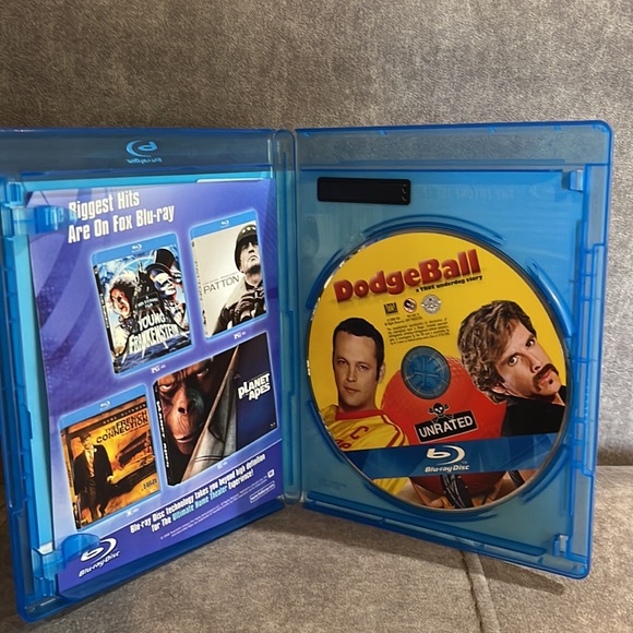 Dodgeball blue Ray Dvd (unrated) - Picture 3 of 3